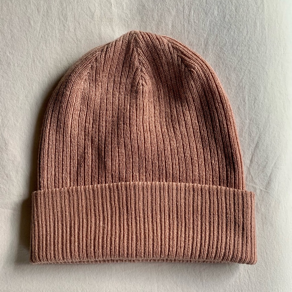 Aritzia Main Character Maeve Pink Ribbed Beanie